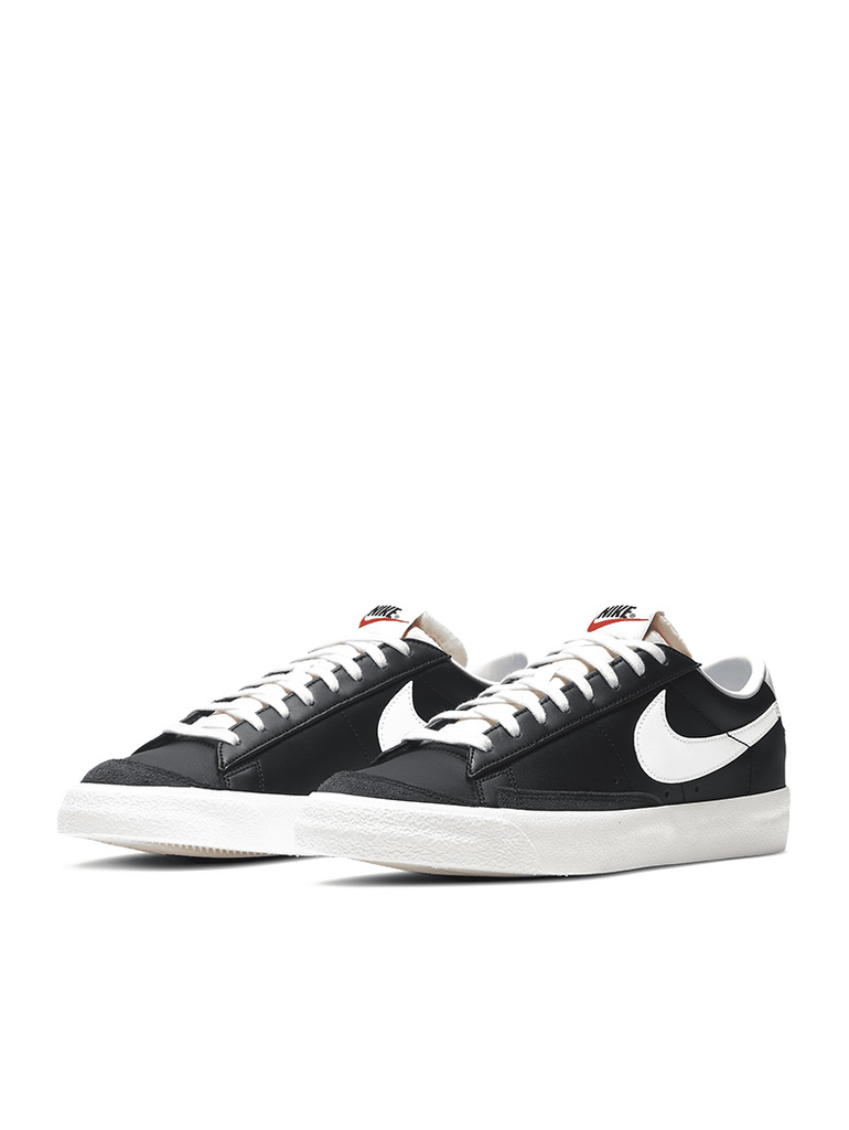 Blazer Low '77 Vintage  Black White data-zoom-image=