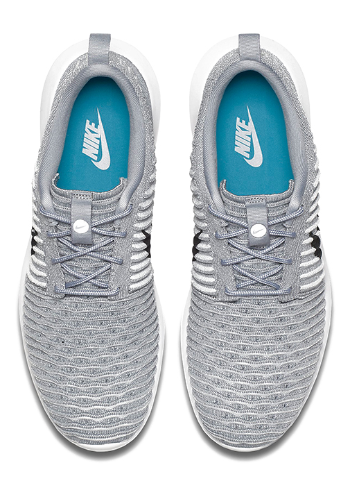 Roshe Two Flyknit Wolf Grey data-zoom-image=