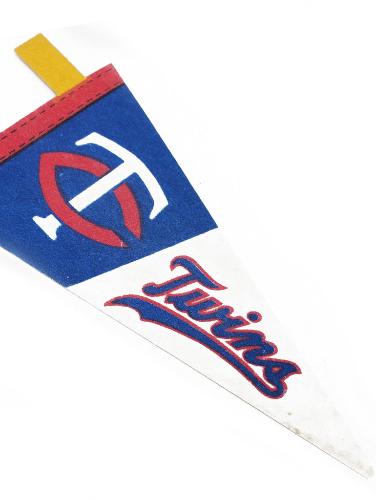 Minnesota Twins Vintage MLB Mini Pennant 9"x4” Felt Banner Flag data-zoom-image=
