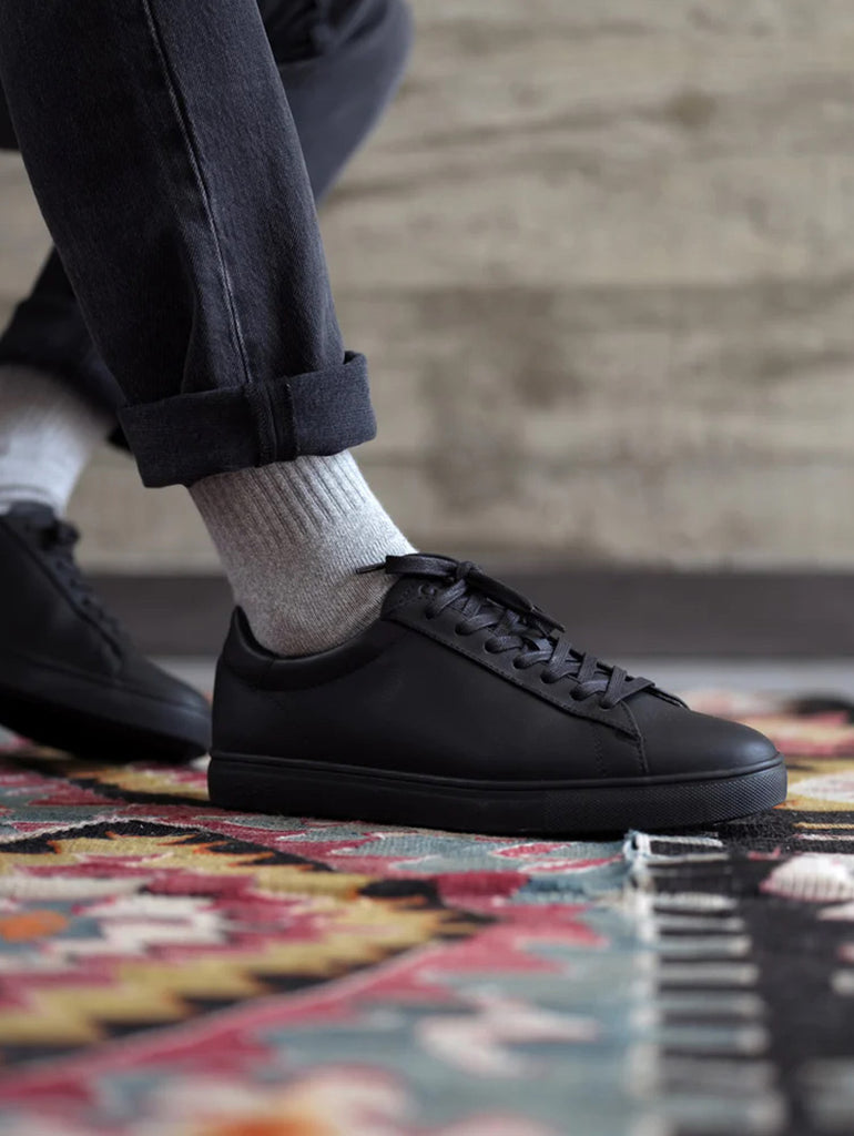 Bradley Essentials Triple Black Leather data-zoom-image=