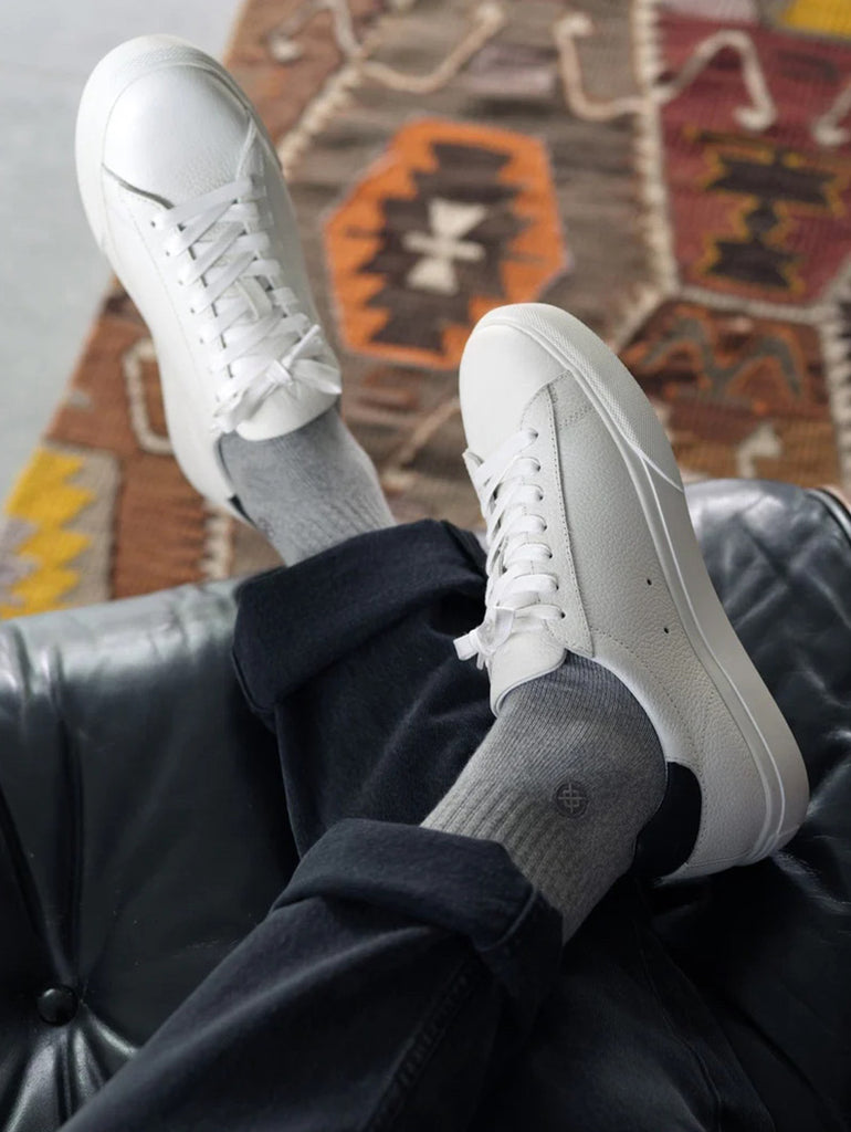 Bradley Venice White Leather Navy data-zoom-image=