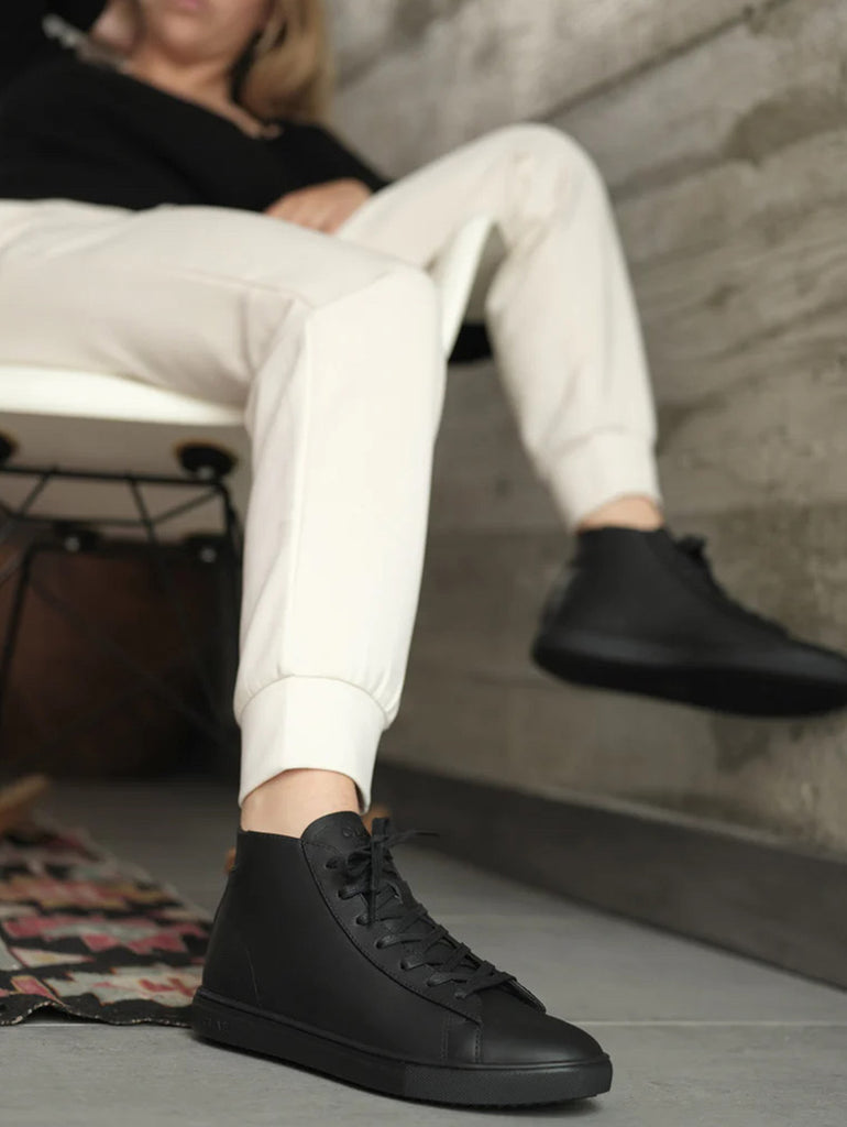Bradley Essentials Triple Black Leather data-zoom-image=