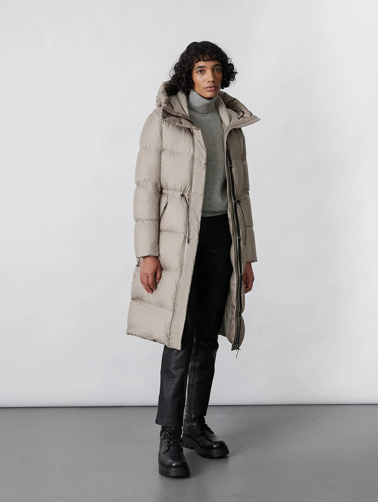 ISHANI Foil Shield Long Down with Hood Champagne data-zoom-image=