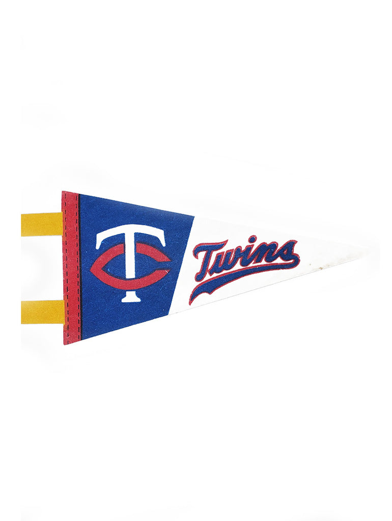 Minnesota Twins Vintage MLB Mini Pennant 9"x4” Felt Banner Flag data-zoom-image=