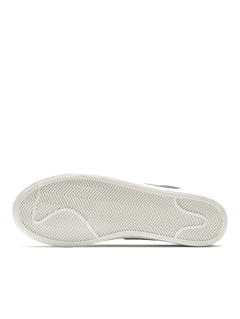 Blazer Low '77 Vintage  Black White data-zoom-image=