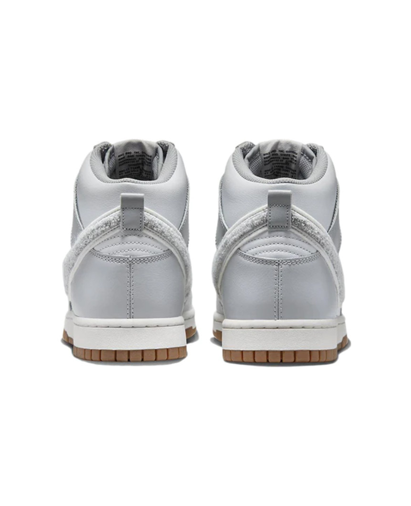 Dunk High University Chenille Swoosh Light Smoke Grey data-zoom-image=