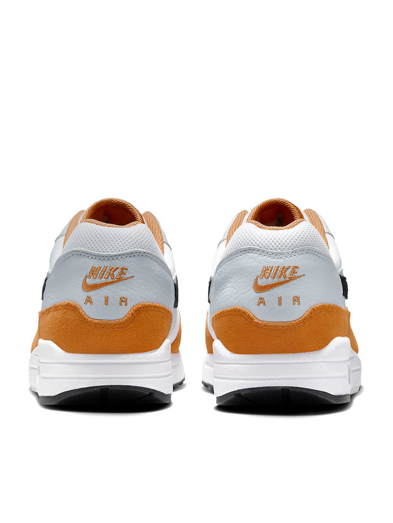 Air Max 1 “Monarch” data-zoom-image=