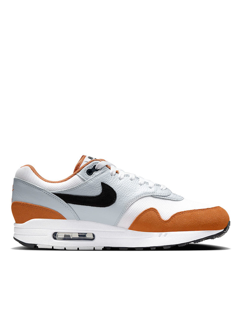 Air Max 1 “Monarch” data-zoom-image=