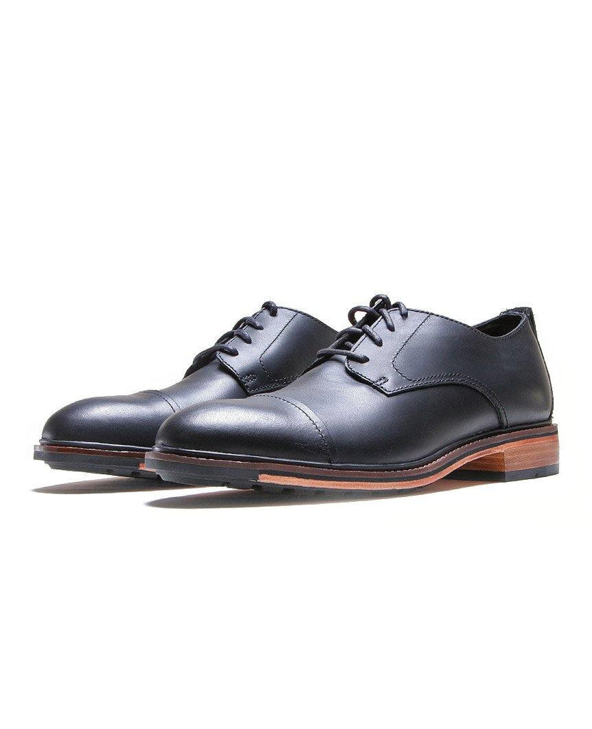 Bostonian Costigan Cap Black Leather data-zoom-image=