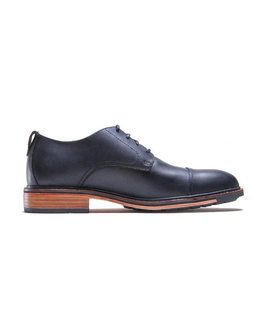 Bostonian Costigan Cap Black Leather data-zoom-image=