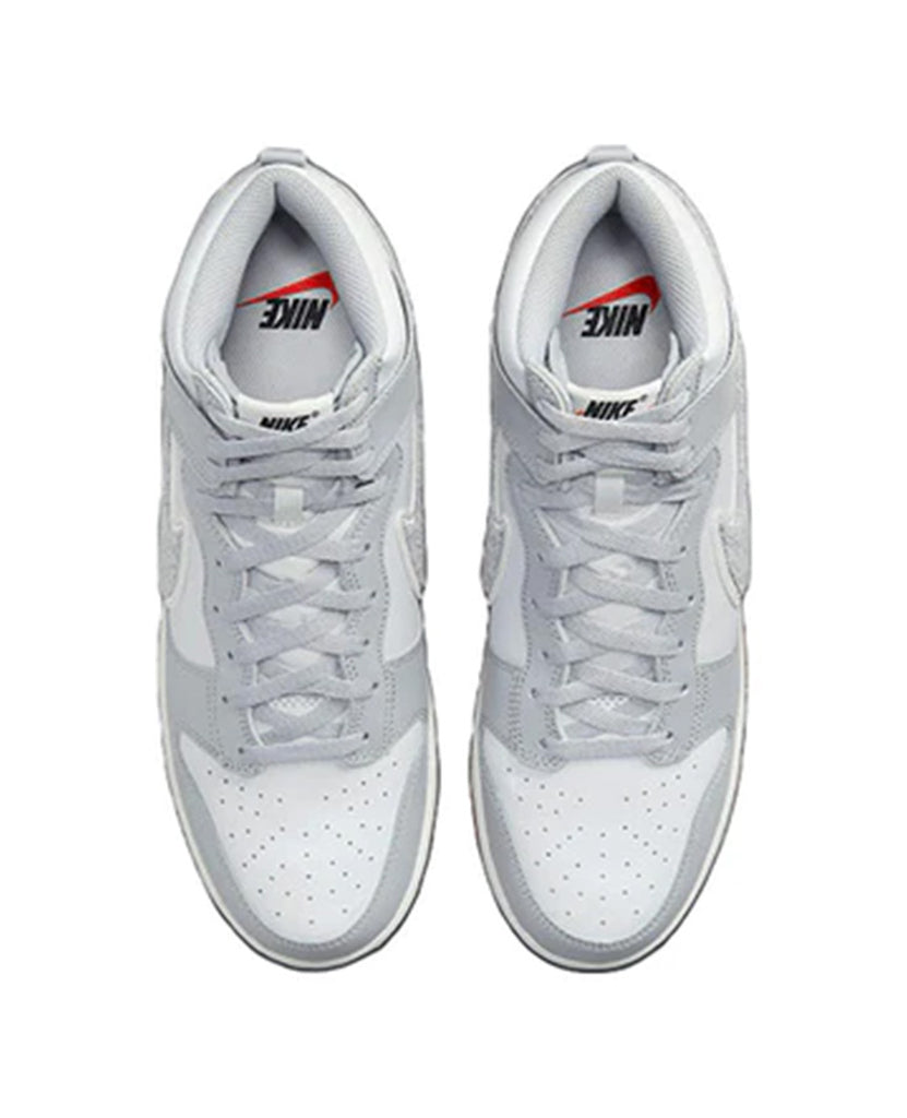 Dunk High University Chenille Swoosh Light Smoke Grey data-zoom-image=
