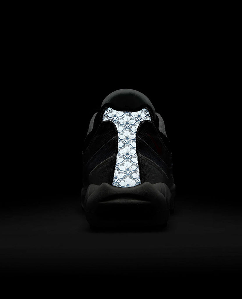 Air Max 95 "Sakura" Summit White data-zoom-image=