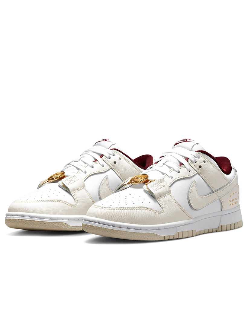 Dunk Low  “Just Do It” Womens data-zoom-image=