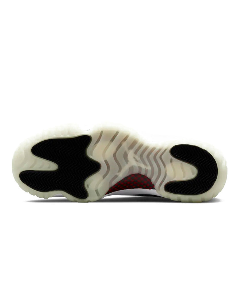 Air Jordan 11 Low “72-10” Black data-zoom-image=