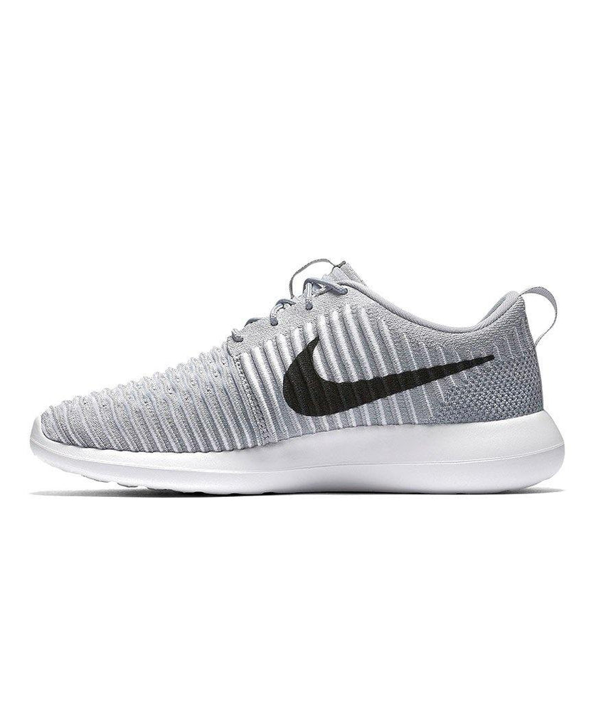 Roshe Two Flyknit Wolf Grey data-zoom-image=