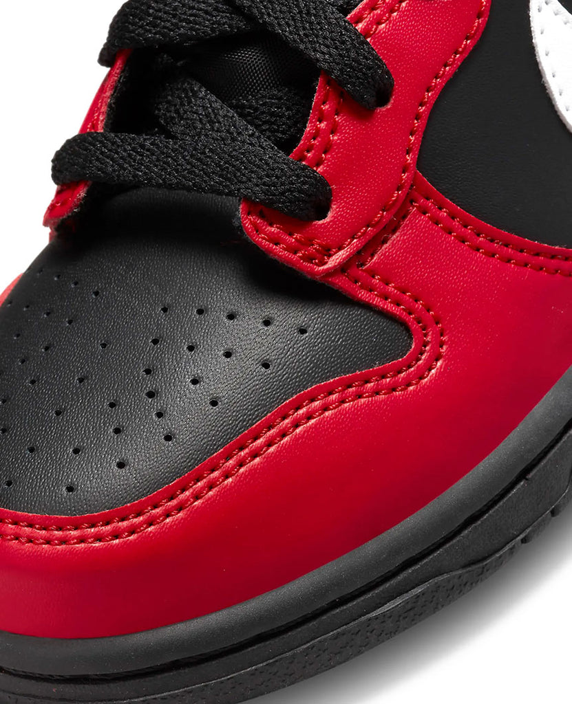 Dunk High (PS) Black  Red data-zoom-image=