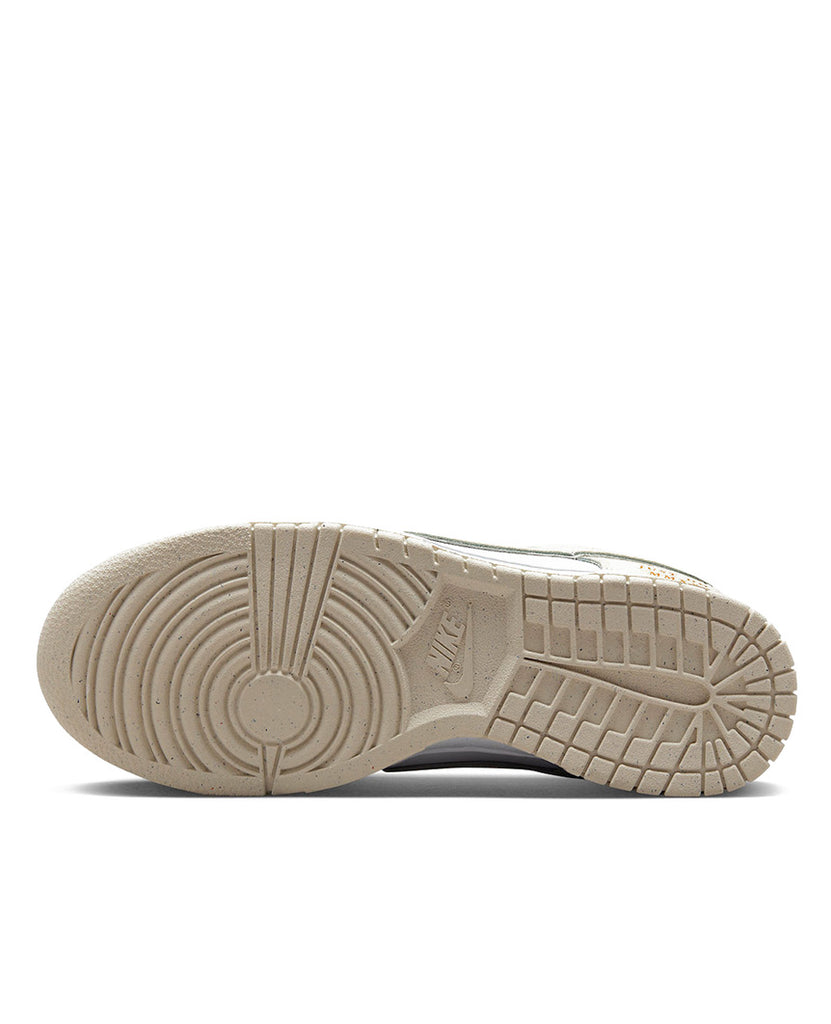 Dunk Low  “Just Do It” Womens data-zoom-image=