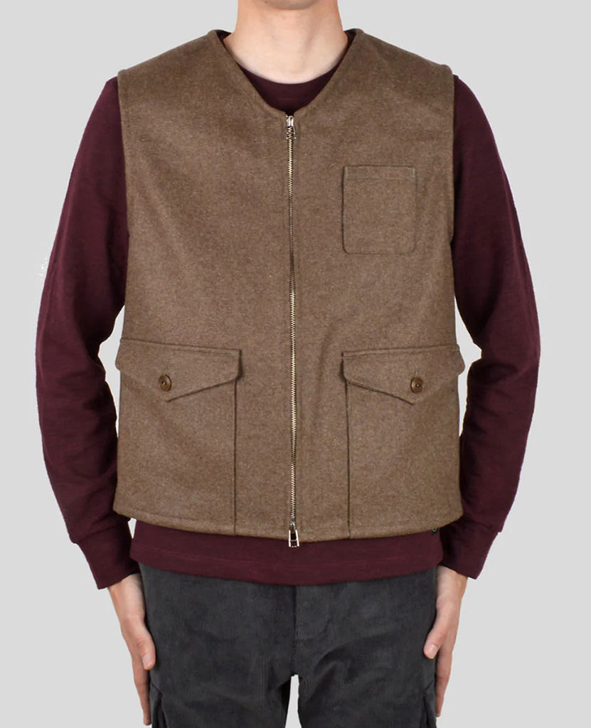 Hazel Wool Field Vest data-zoom-image=