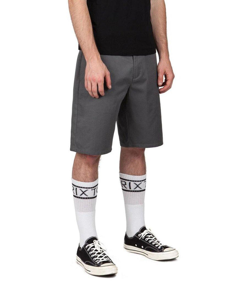 Carter Short Charcoal data-zoom-image=