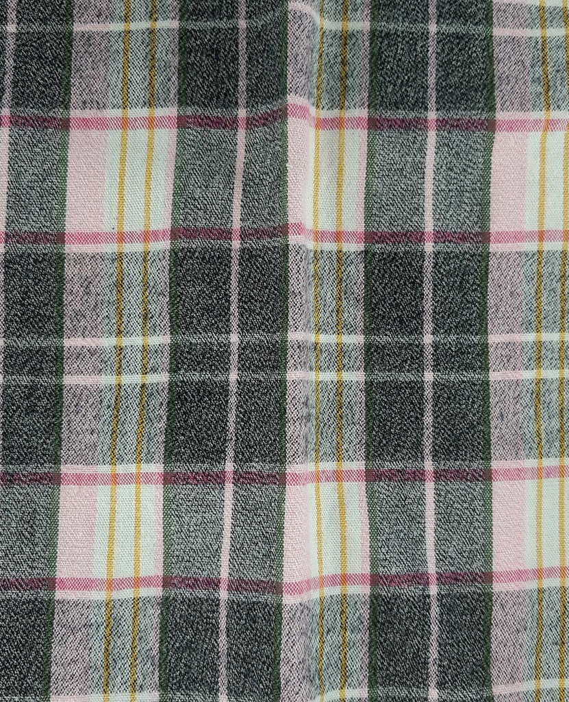 N°5 Classic Buttondown Collar LS Pink Black data-zoom-image=