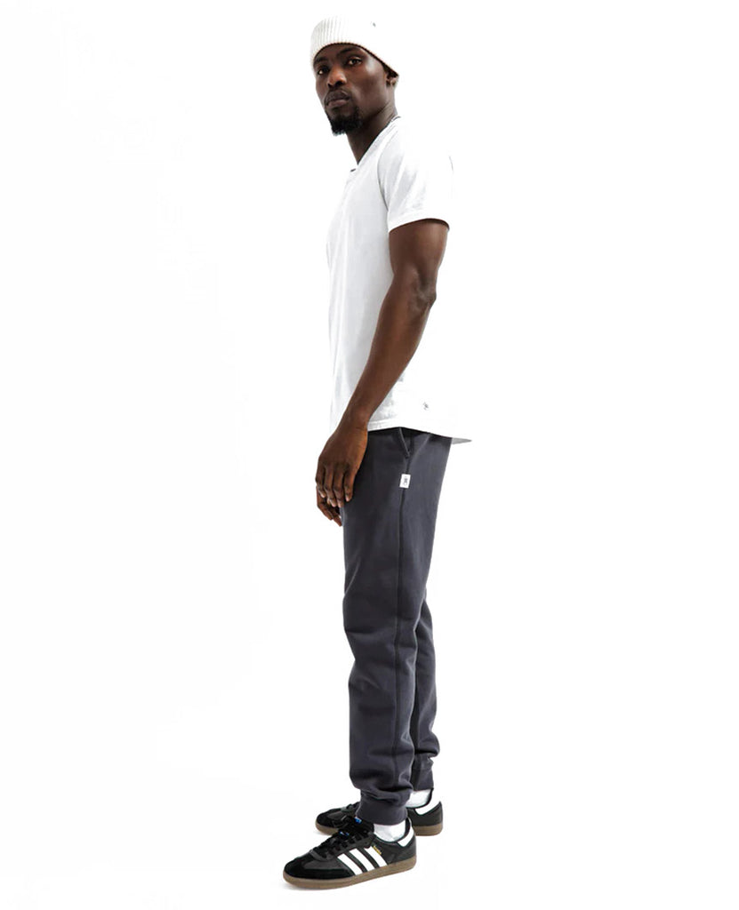 Midweight Terry Slim Sweatpant Midnight data-zoom-image=