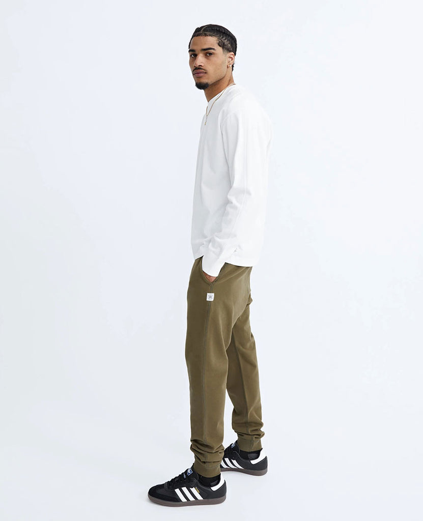 Midweight Terry Slim Sweatpant Moss data-zoom-image=
