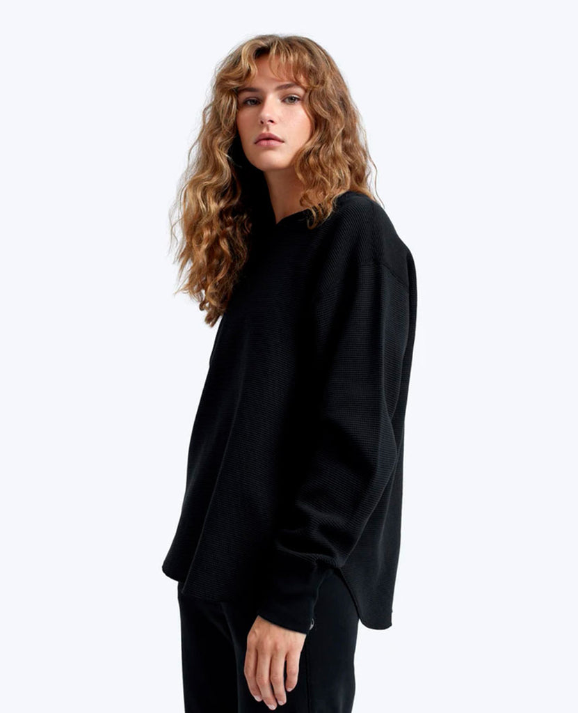 Flatback Thermal Relaxed  Crewneck Black Womens data-zoom-image=