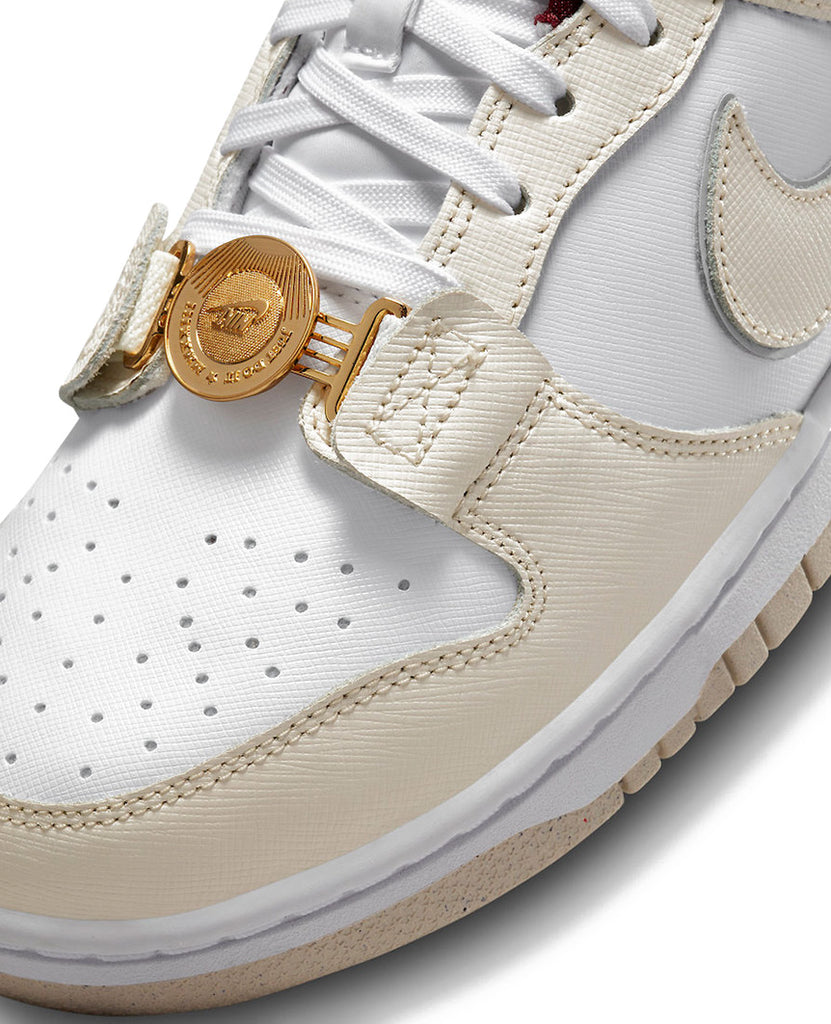 Dunk Low  “Just Do It” Womens data-zoom-image=