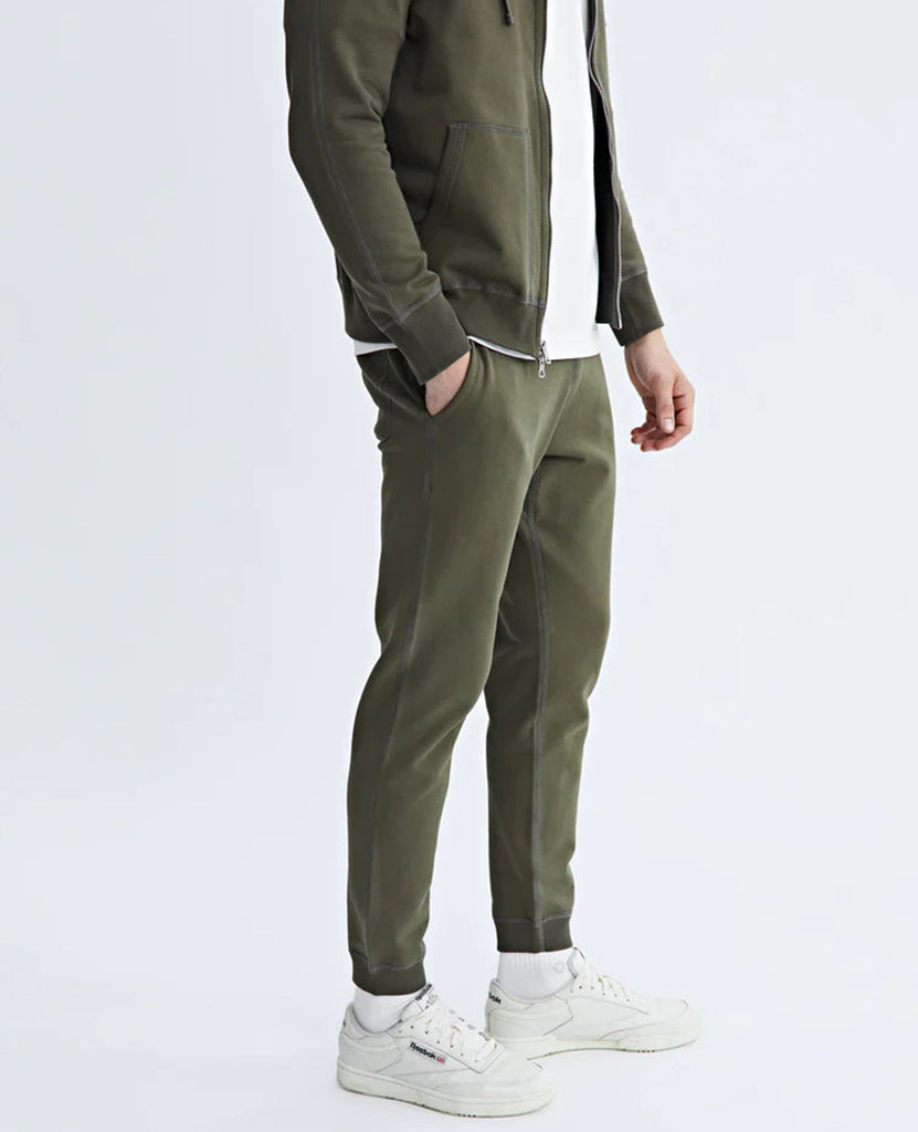 Midweight Terry Slim Sweatpant FIR data-zoom-image=