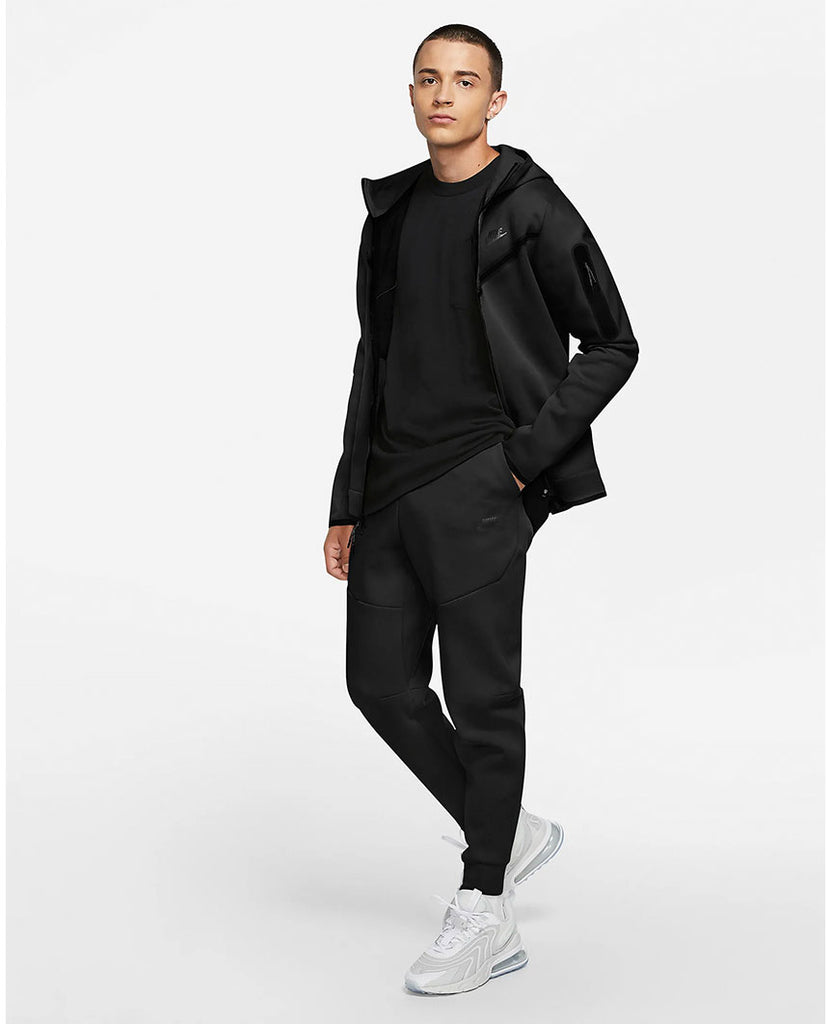 Sportswear Tech Fleece  Joggers Black data-zoom-image=