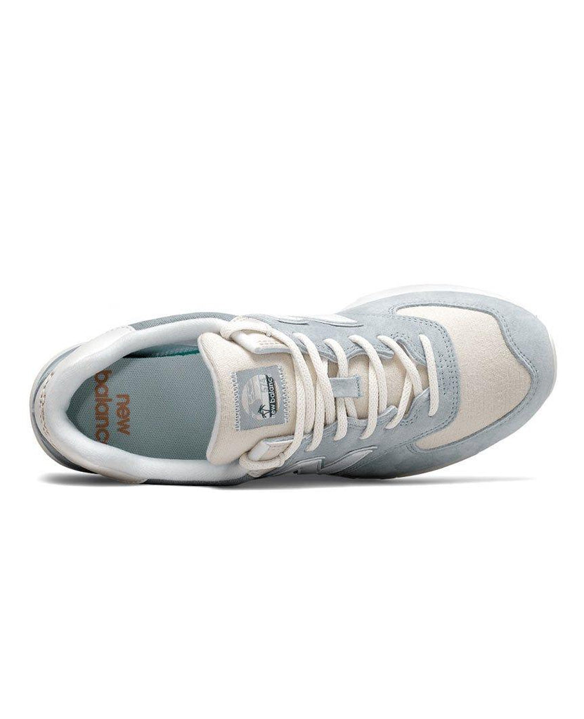 ML574SPX Suede Leather Grey Silver data-zoom-image=