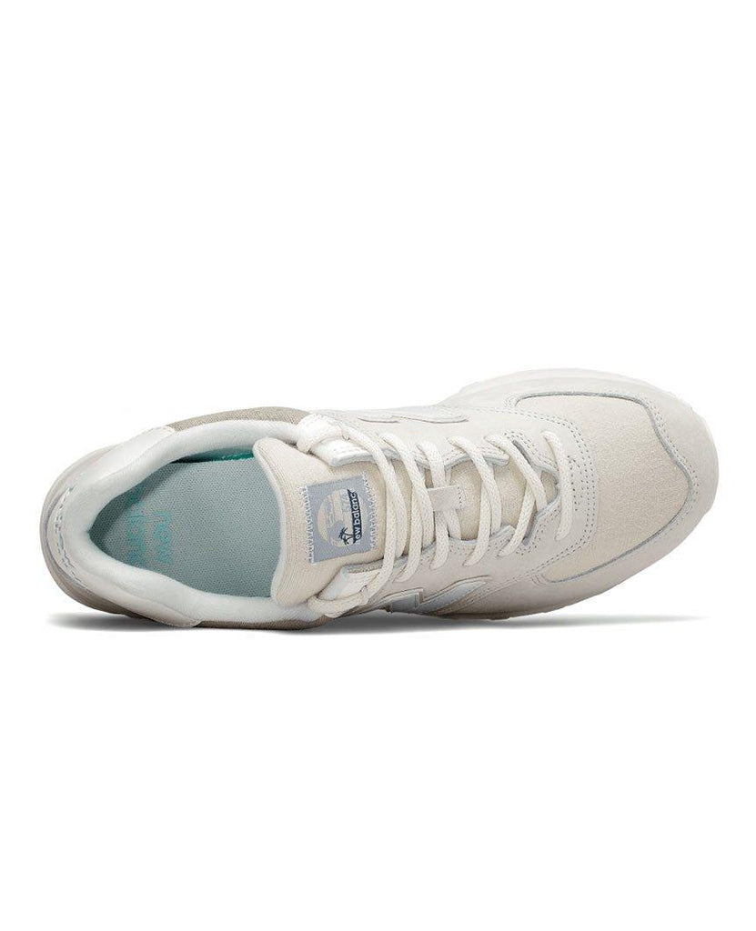 ML574SPY Suede Leather Beige data-zoom-image=