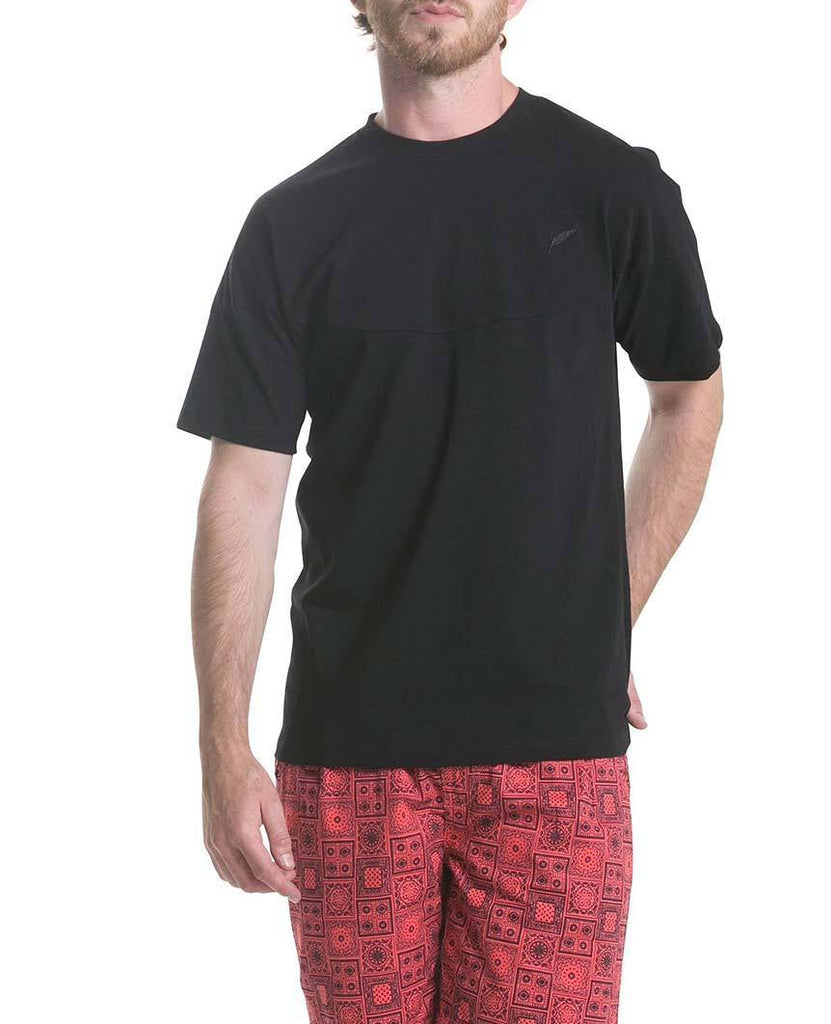 Vic T-Shirt Black data-zoom-image=
