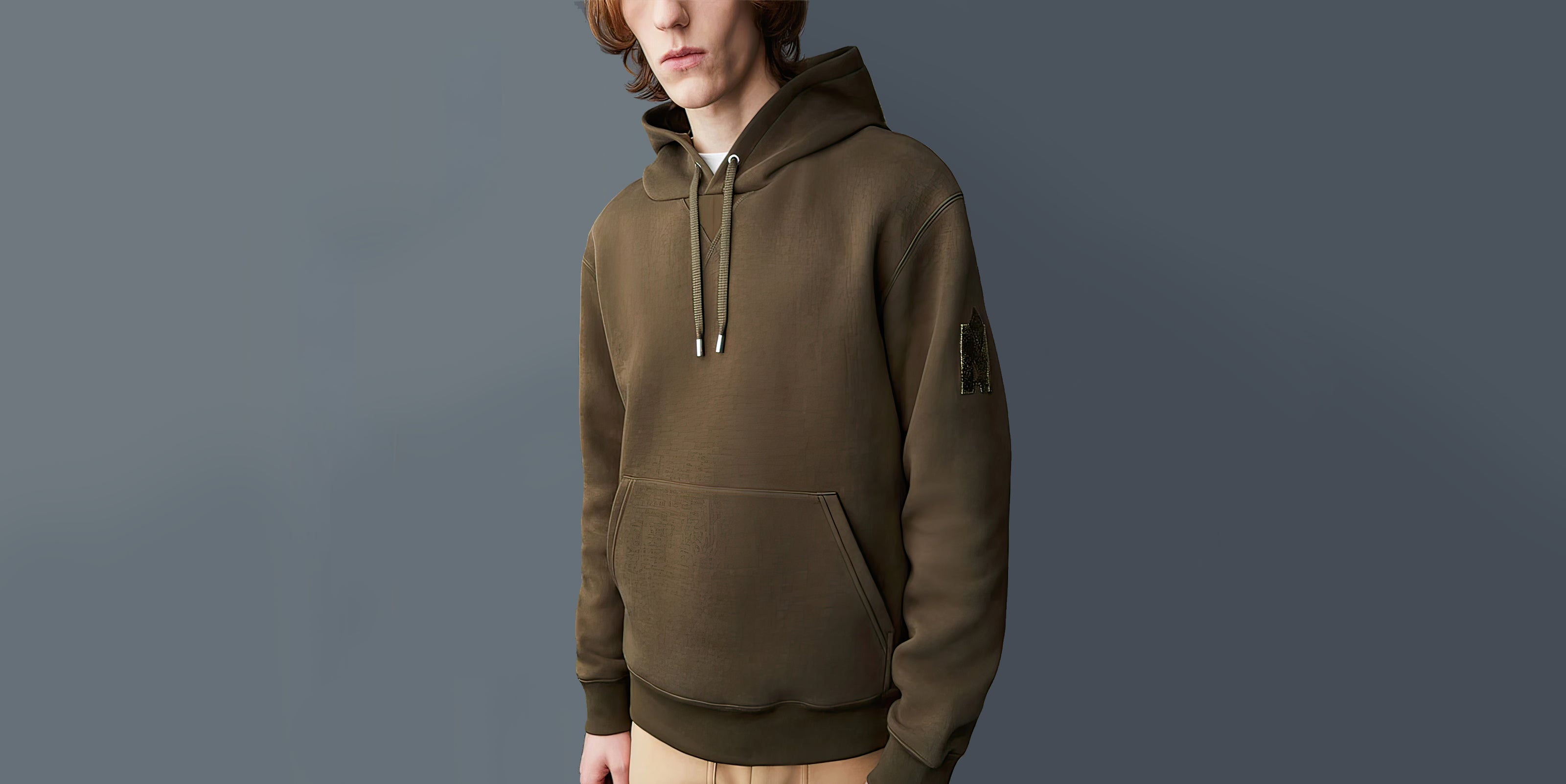 Beat the chill with our edit of crewnecks, zip up and pullover hoodies by MEN'S SWEATSHIRTS