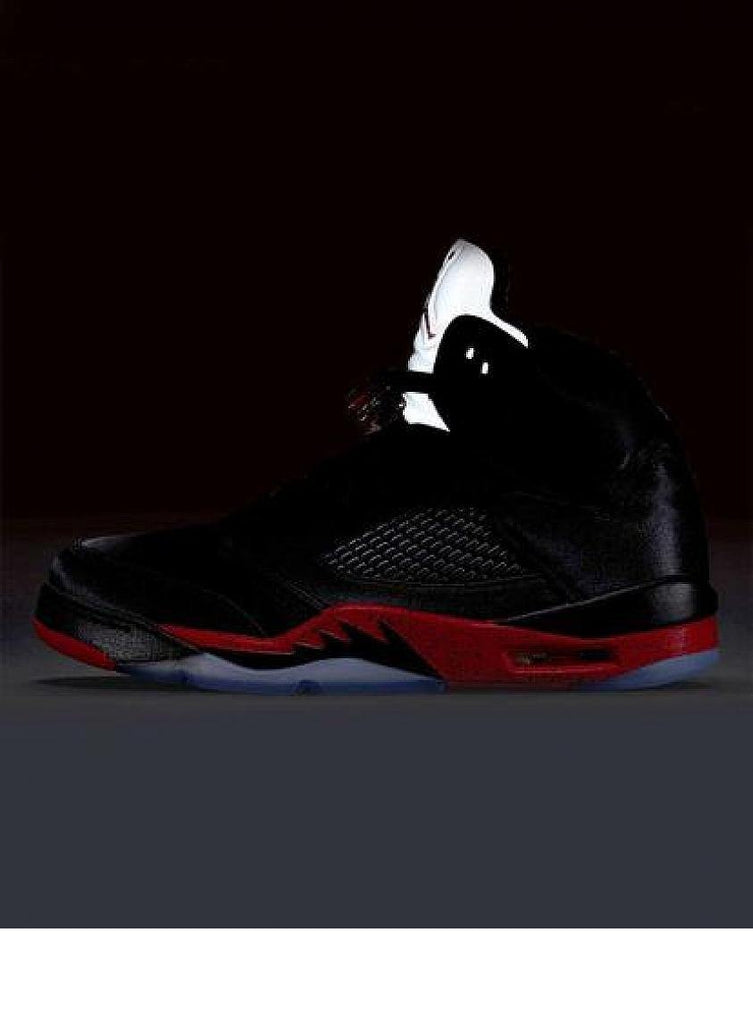 5 Retro “Satin Bred” - Bricks and Bonds data-zoom-image=